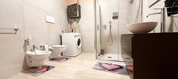 Penthouse T2 em Desenzano del Garda, Italy N.º 260183 11