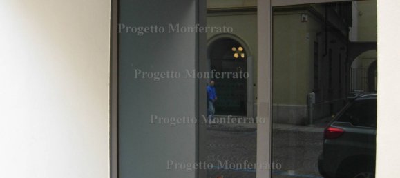 40m² Commercial property in Casale Monferrato, Italy No. 350475 3