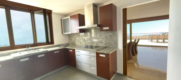 Ático de 3 dormitorios en Marbella, Spain No. 131074 4