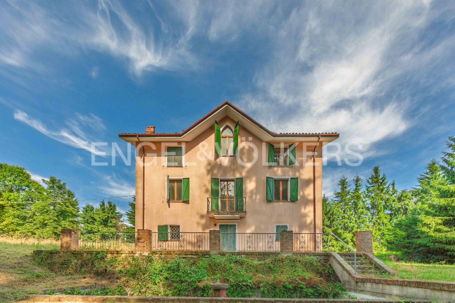 Villa de 5 dormitorios en Cuneo, Italy No. 286080