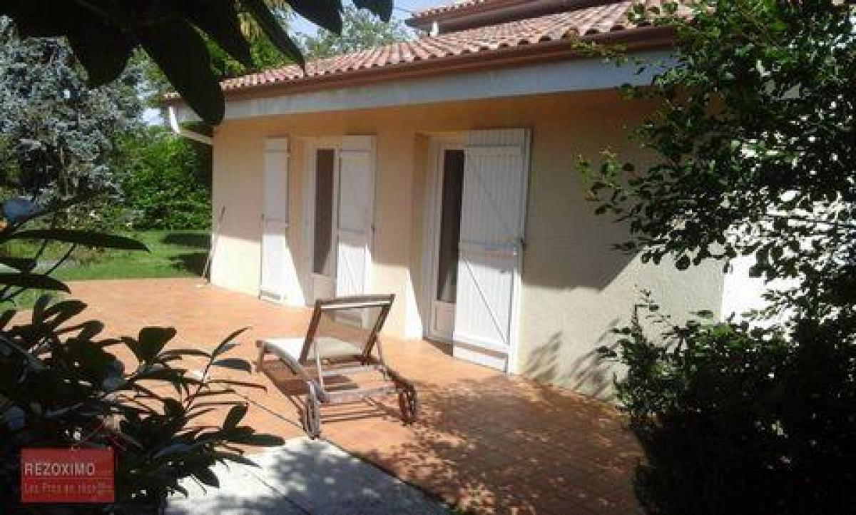 Casa de 6 dormitorios en Fleurance, France No. 26461