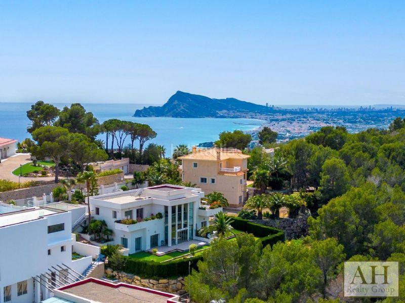 4 bedrooms Villa in Altea, Spain No. 193150