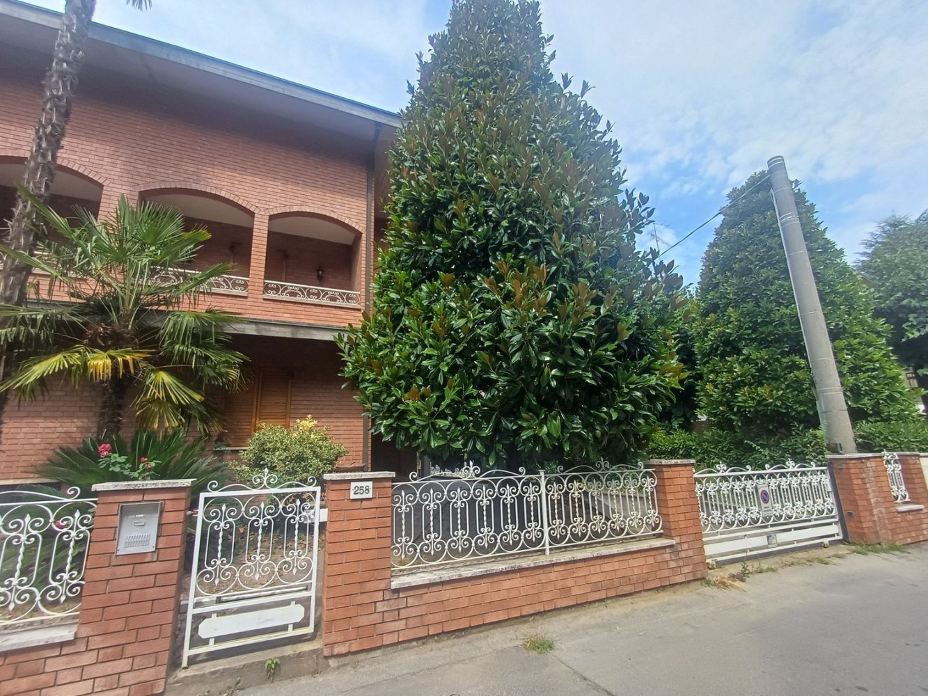 7 rooms House in Vignola, Italy No. 295654