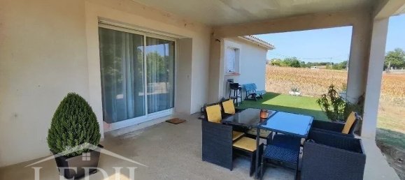 4 bedrooms House in Laroque-Timbaut, France No. 358000 2