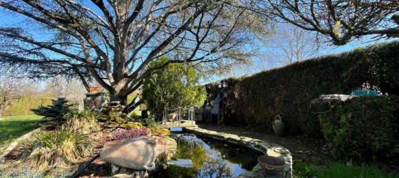 3 bedrooms House in Chateauroux, France No. 92635 2