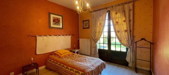 3 bedrooms House in Chateauroux, France No. 92635 11