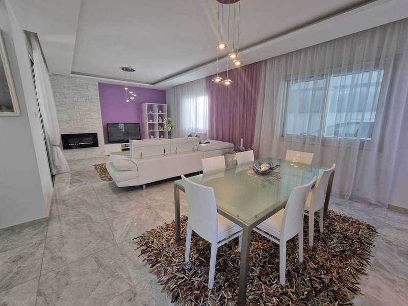 5 bedrooms Villa in Parekklisia, Cyprus No. 7280