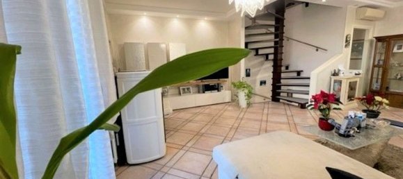 Дом с 5 комнатами в Кальчинато, Италия № 131567 3