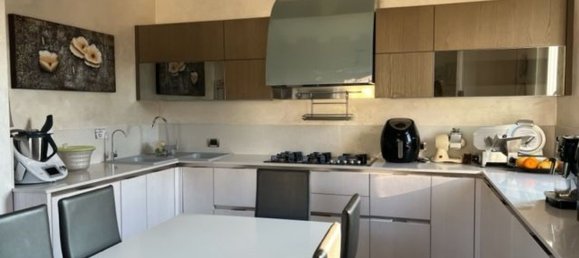 Дом с 5 комнатами в Кальчинато, Италия № 131567 7