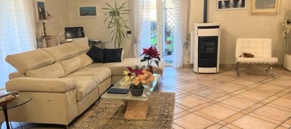 Дом с 5 комнатами в Кальчинато, Италия № 131567 17