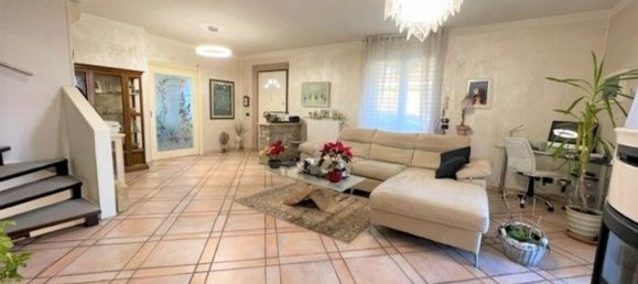 Дом с 5 комнатами в Кальчинато, Италия № 131567 22