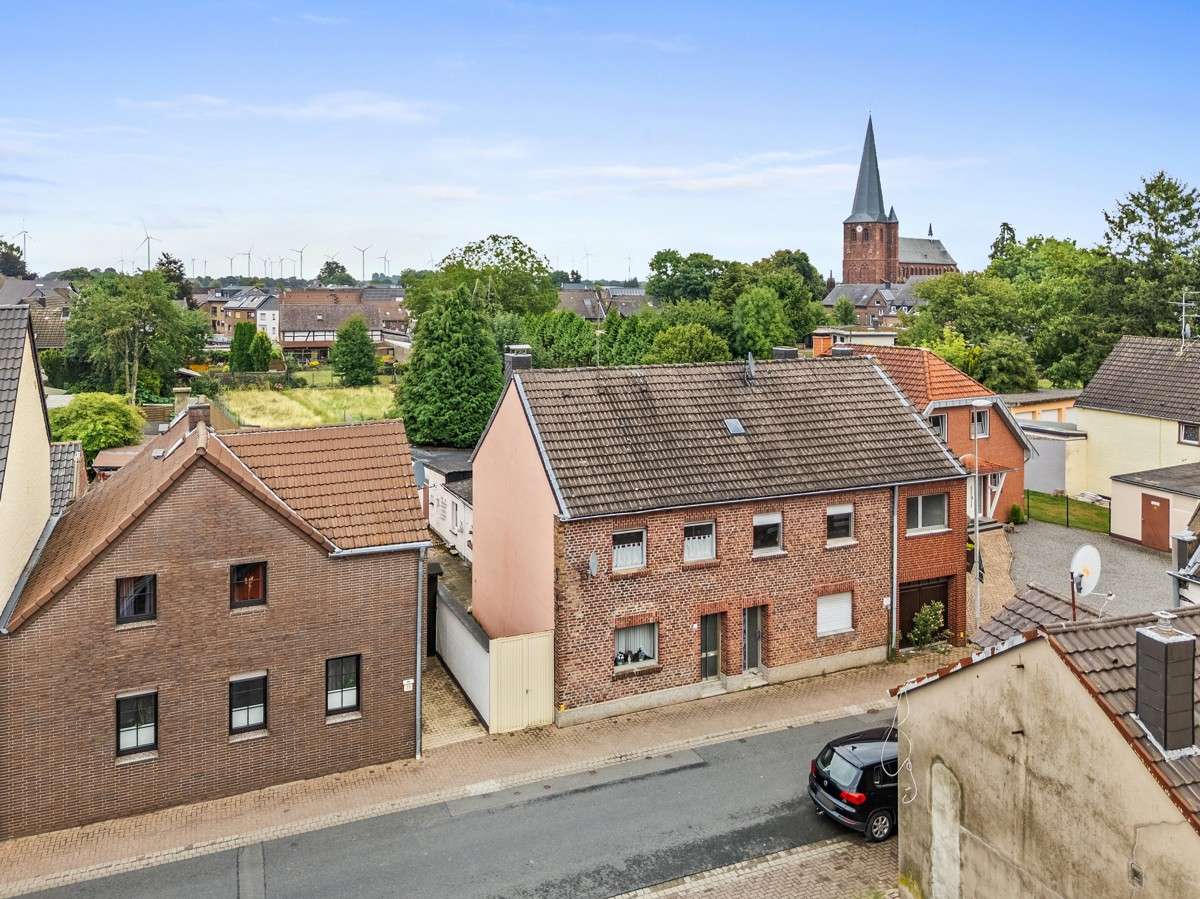 2 غرف نوم تاون هاوس في Rhein-Erft, Germany رقم 249322