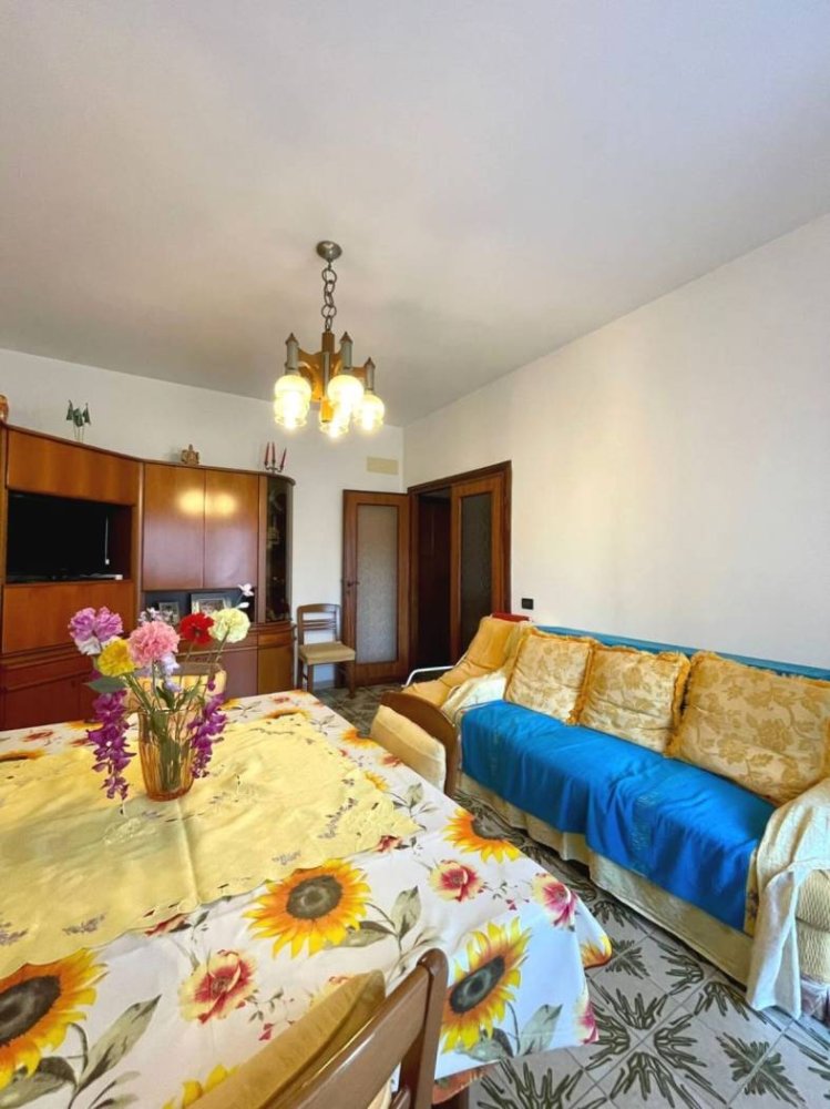 Apartamento T2 em Nettuno, Italy N.º 256118