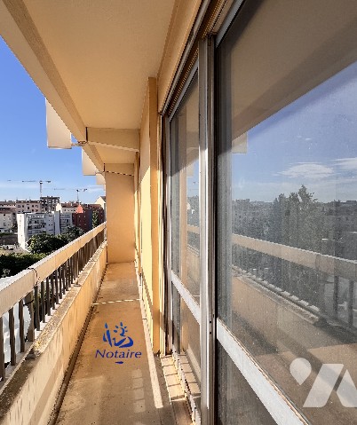 4 bedrooms Apartment in Villeurbanne, France No. 295144