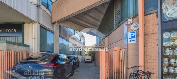 Склад 626м² в Лоди, Италия № 373831 2