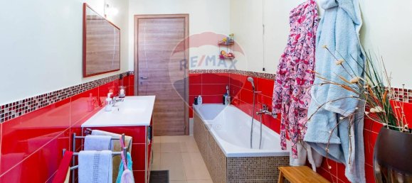 Villa de 5 divisões em Pianella, Italy N.º 41211 41