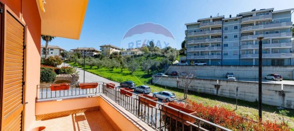 Villa de 5 divisões em Pianella, Italy N.º 41211 50