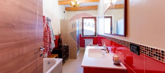 Villa de 5 divisões em Pianella, Italy N.º 41211 38