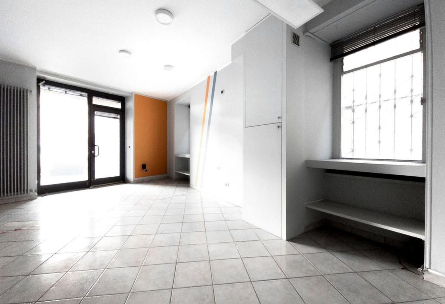 35m² Office in Urgnano, Italy No. 276049