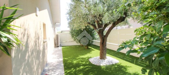 Villa de 3 dormitorios en Ghedi, Italy No. 287067 8