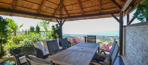 5 bedrooms Villa in Los Monteros, Spain No. 3237 5