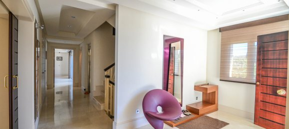 5 bedrooms Villa in Los Monteros, Spain No. 3237 7