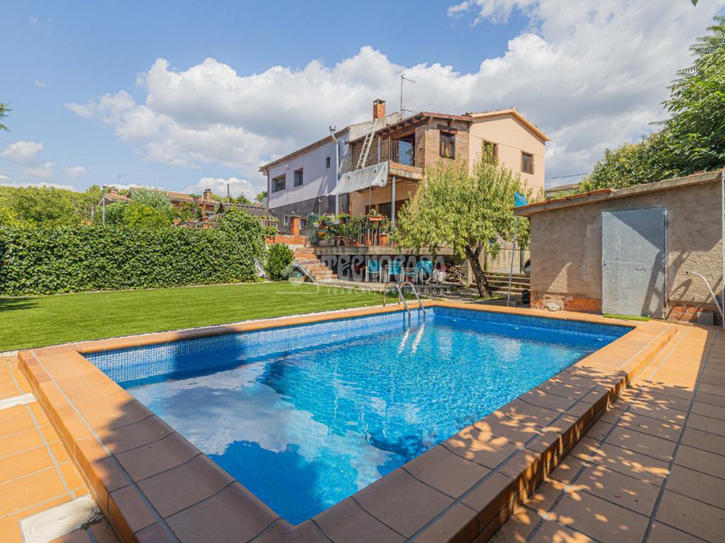 3 rooms House in Rubi, Spain No. 184383