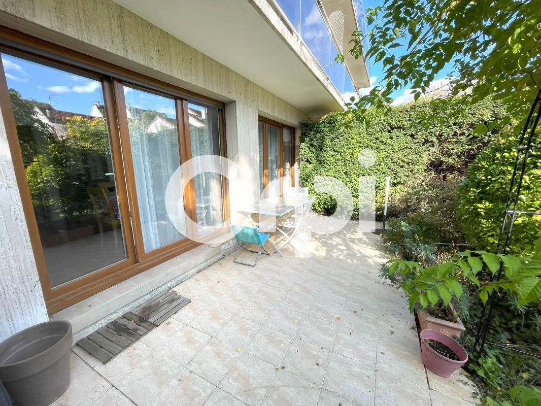 Apartamento de 2 dormitorios en Antony, France No. 175313