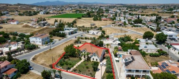 330m² Villa in Nicosia, Cyprus No. 12198 2