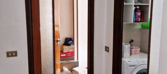 Apartamento de 3 dormitorios en Magenta, Italy No. 276180 5