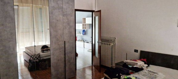 Apartamento de 3 dormitorios en Magenta, Italy No. 276180 12