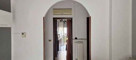 Apartamento de 3 dormitorios en Magenta, Italy No. 276180 2