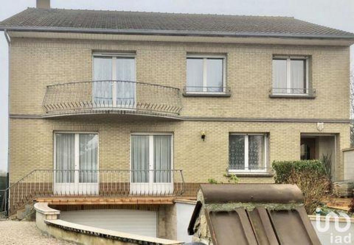 Casa de 5 dormitorios en Arras, France No. 28710