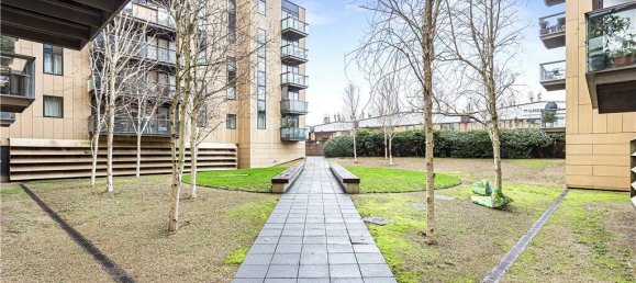 1 bedroom Apartment in Isleworth, United Kingdom No. 8557 8