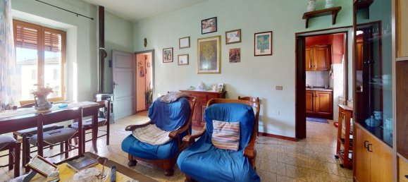 3 bedrooms House in Barga, Italy No. 237841 28