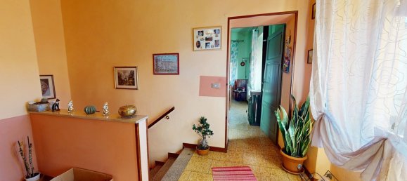 3 bedrooms House in Barga, Italy No. 237841 21