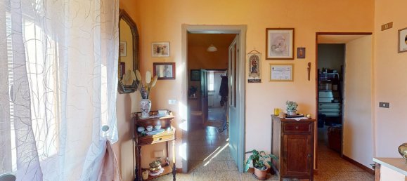 3 bedrooms House in Barga, Italy No. 237841 19