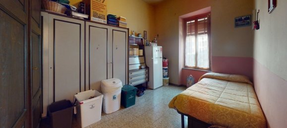 3 bedrooms House in Barga, Italy No. 237841 13