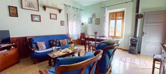 3 bedrooms House in Barga, Italy No. 237841 26