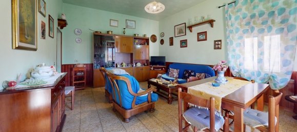 3 bedrooms House in Barga, Italy No. 237841 29