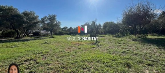 Terreno en Sommieres, France 800 m² No. 102436 3