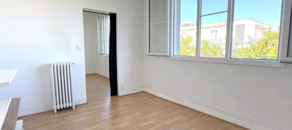 1 bedroom Apartment in Paris, France No. 296451 4