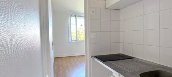 1 bedroom Apartment in Paris, France No. 296451 5