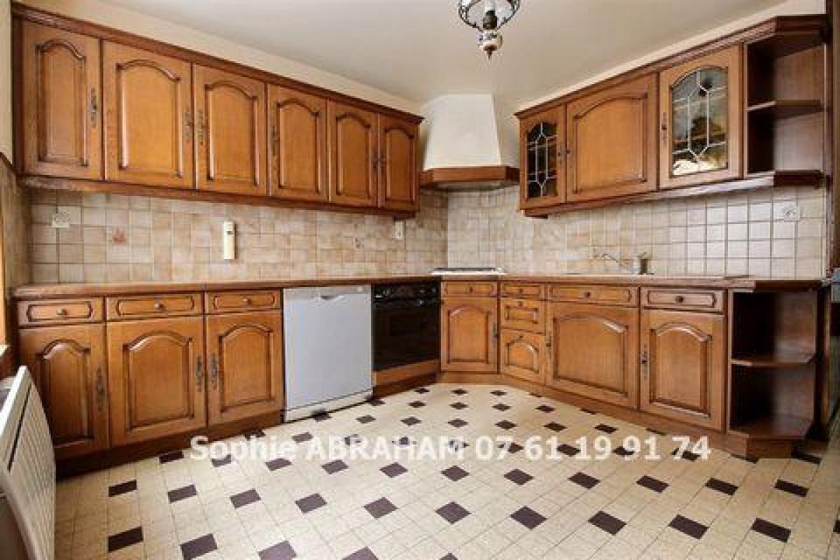 3 bedrooms House in Toury, France No. 6656