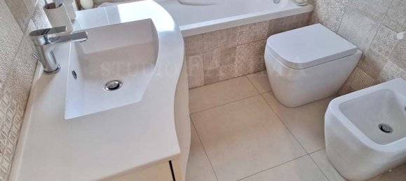 3 rooms Apartment in Foggia, Italy No. 64586 27