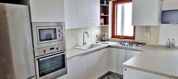 3 rooms Apartment in Foggia, Italy No. 64586 14