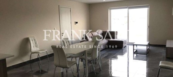 3 bedrooms Penthouse in Qormi, Malta No. 9340 3