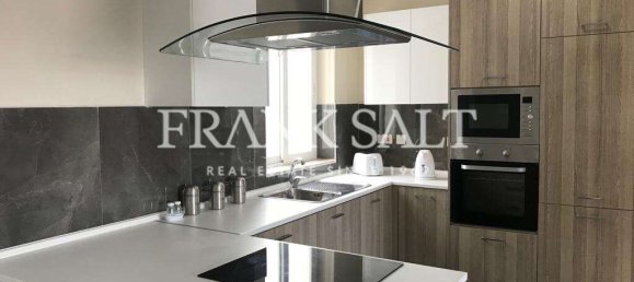 3 bedrooms Penthouse in Qormi, Malta No. 9340 2