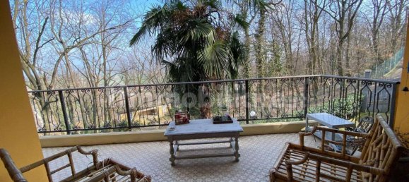 4 bedrooms House in Quattro Castella, Italy No. 123996 6