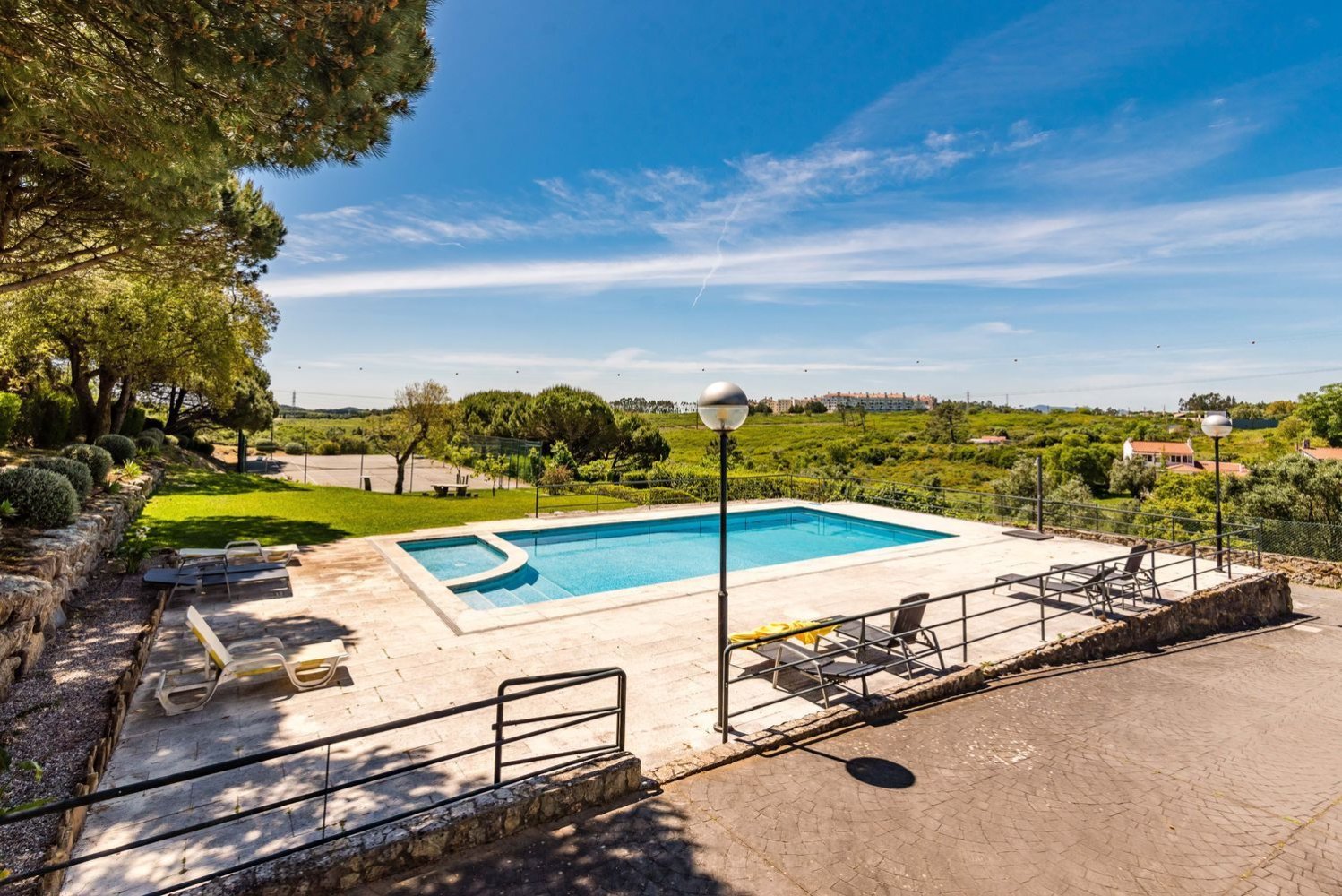 4 bedrooms Villa in Sintra, Portugal No. 53197